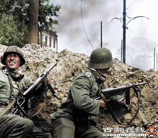 斯大林格勒战役有多惨:最惨烈巷战,一个师扔进去,三天就打光了