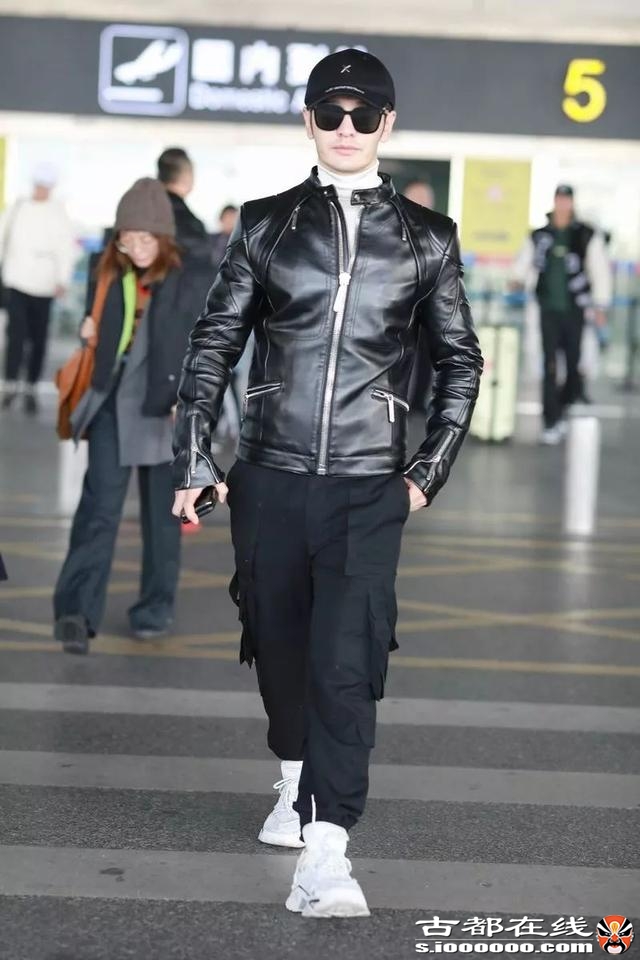 明星皮夹克造型,哪个帅到了你?谢霆锋不按常理出牌
