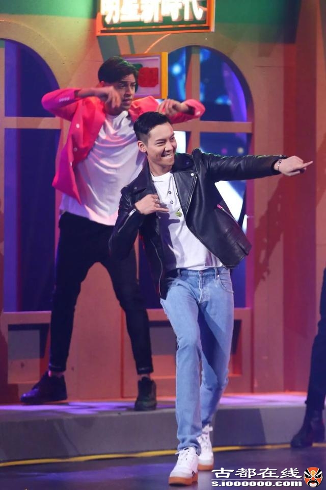 明星皮夹克造型,哪个帅到了你?谢霆锋不按常理出牌